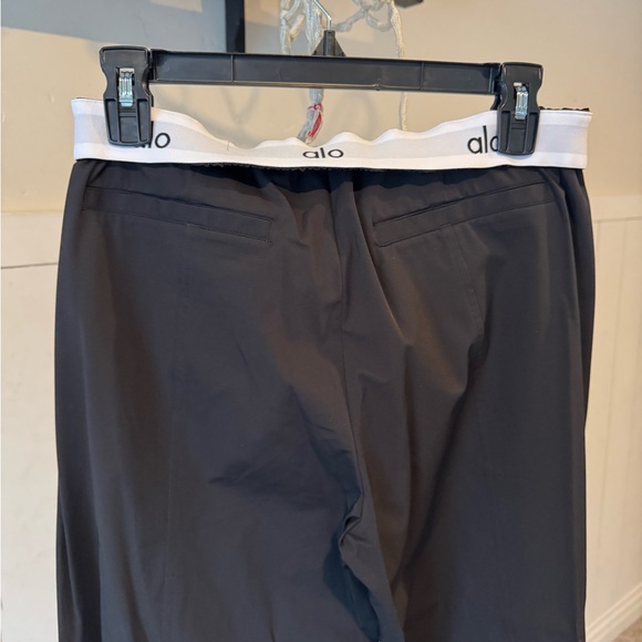 ALO Yoga Women's Black Trousers - Picture 4 of 5